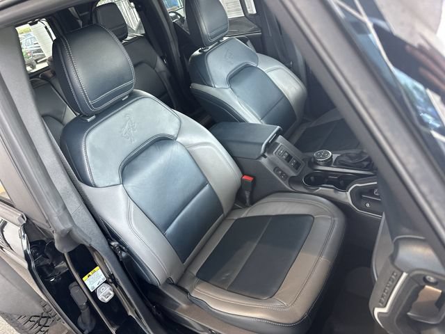 Certified 2022 Ford Bronco Outer Banks w/ Sasquatch Package AWD/4WD image 27