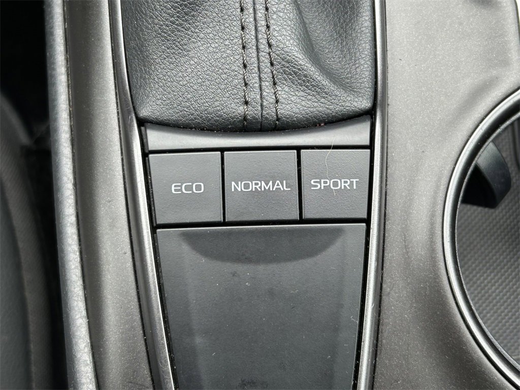 Certified 2024 Toyota Camry SE image 24