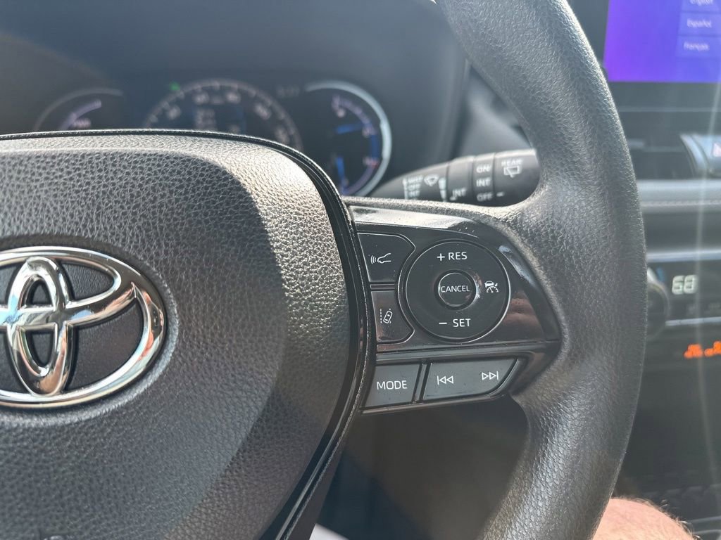 Used 2024 Toyota RAV4 XLE AWD/4WD image 21
