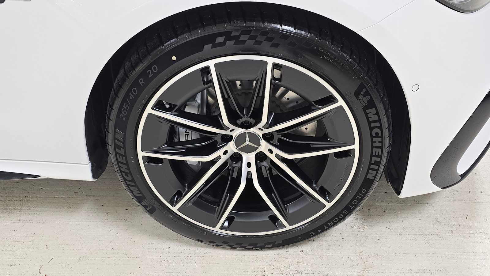New 2026 Mercedes-Benz E 53 AMG e 4MATIC Sedan image 9