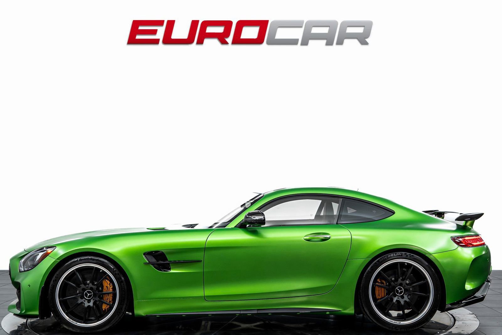 Used 2018 Mercedes-Benz AMG GT R image 2