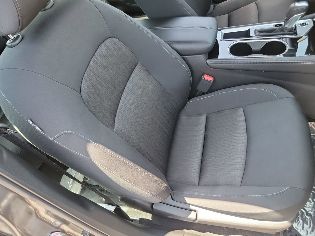 Used 2023 Nissan Altima 2.5 SV FWD image 17