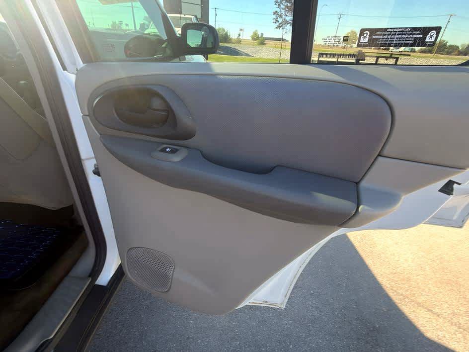 Used 2002 Chevrolet TrailBlazer LT AWD/4WD image 22