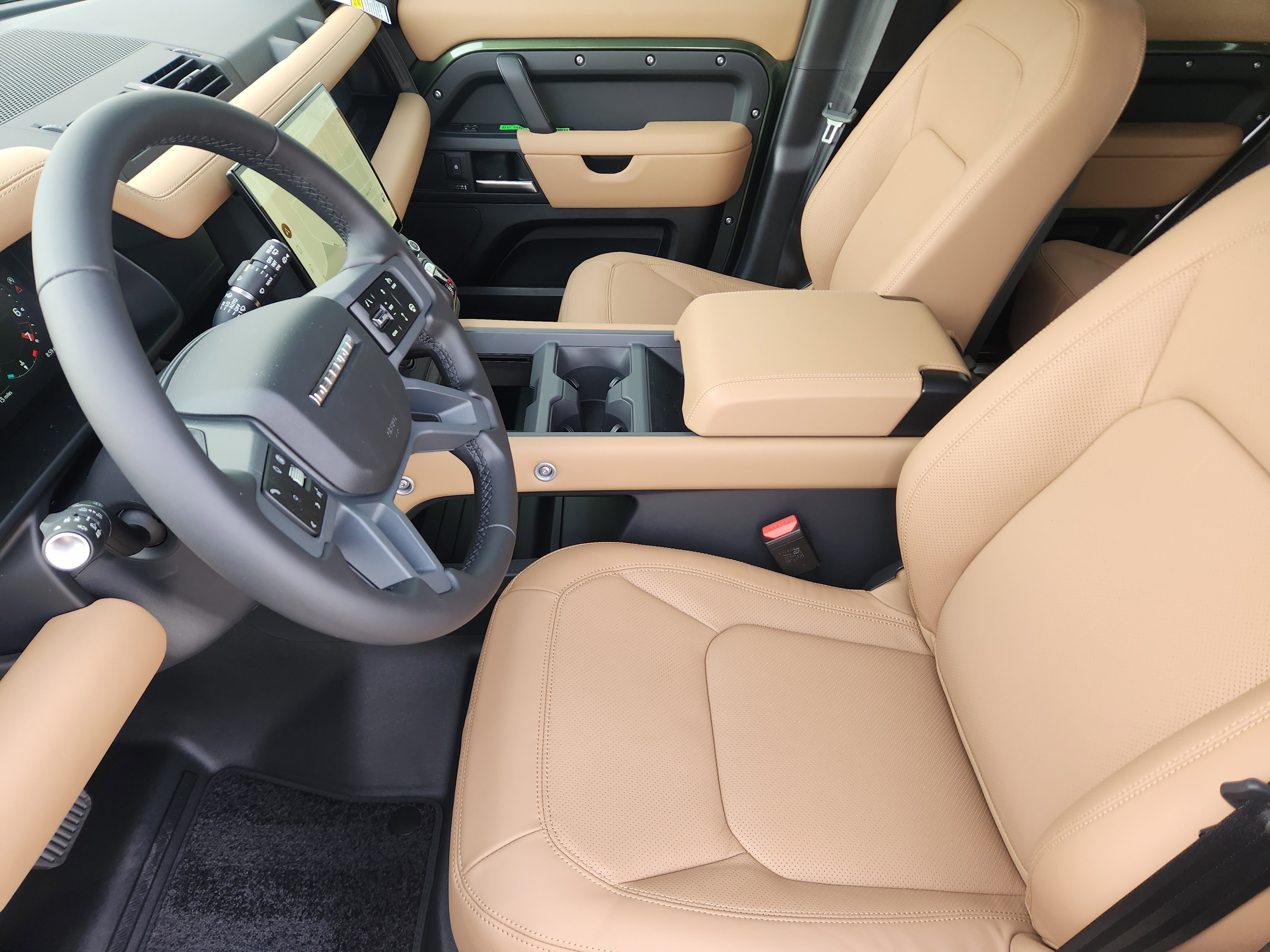 New 2026 Land Rover Defender 110 X-Dynamic SE image 13