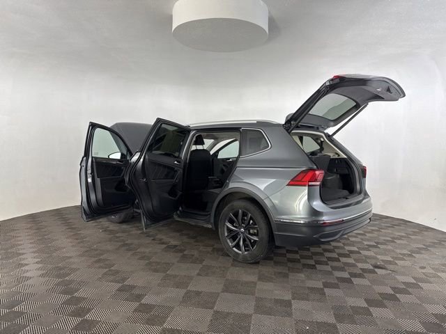 Used 2024 Volkswagen Tiguan SE image 20
