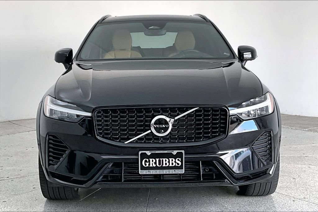 Used 2023 Volvo XC60 T8 Ultimate w/ Climate Package AWD/4WD image 3