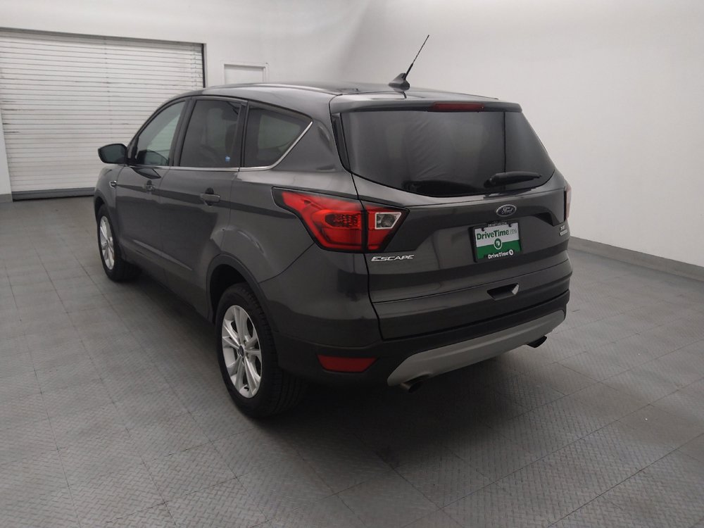 Used 2019 Ford Escape SE FWD image 5