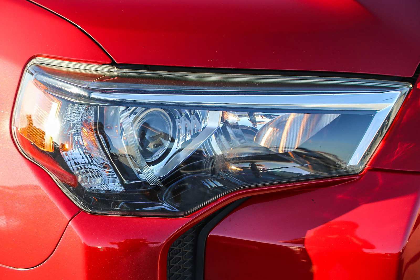 Used 2020 Toyota 4Runner TRD Off-Road AWD/4WD image 4