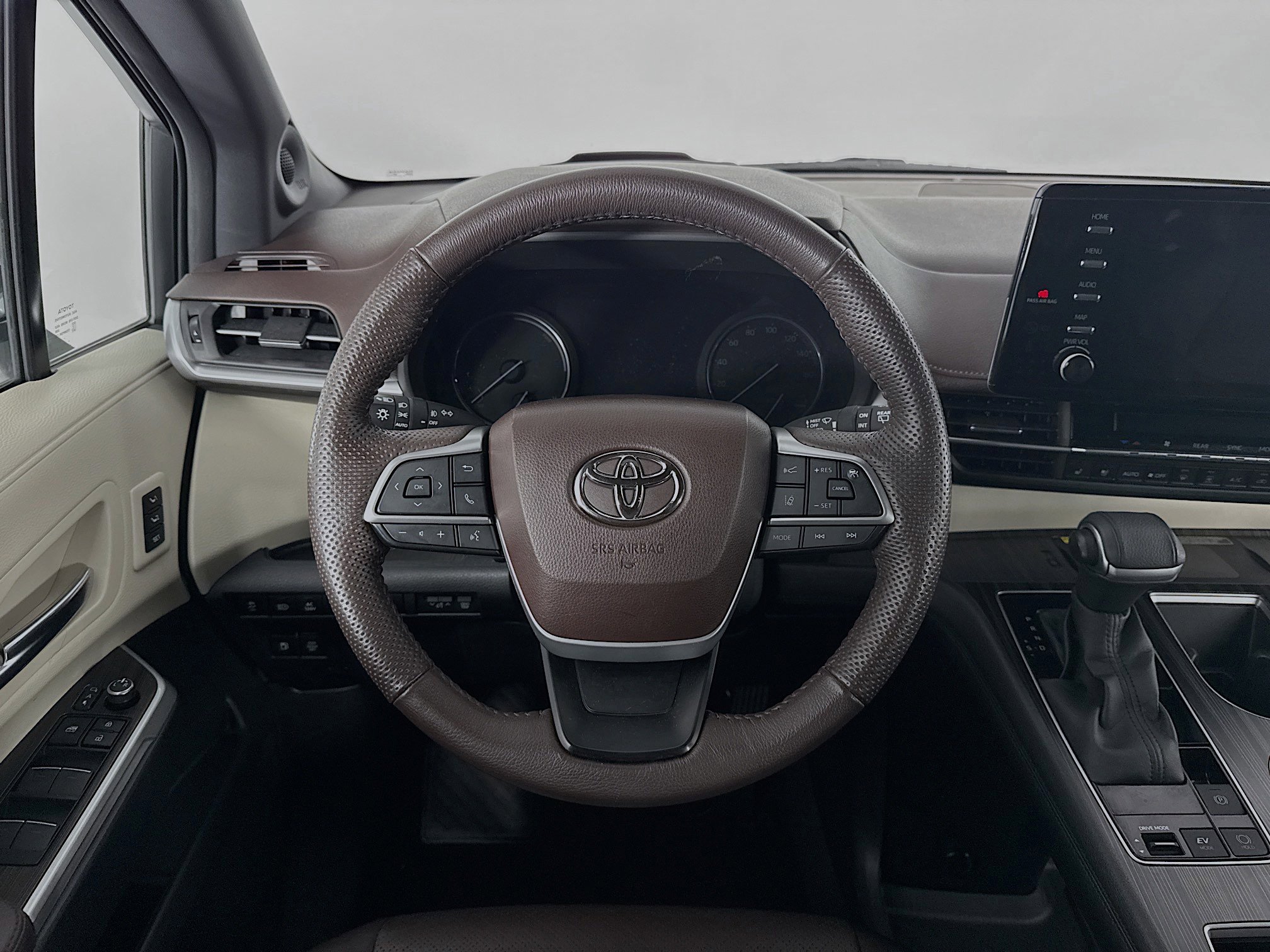 Used 2022 Toyota Sienna Platinum image 24