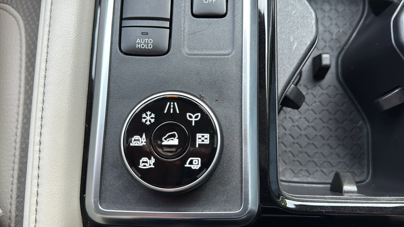 Certified 2023 Nissan Pathfinder SL image 19