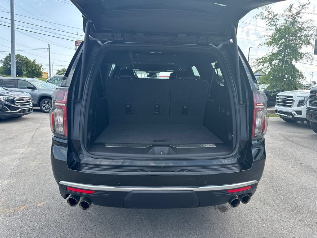 Used 2024 Chevrolet Suburban Premier AWD/4WD image 25