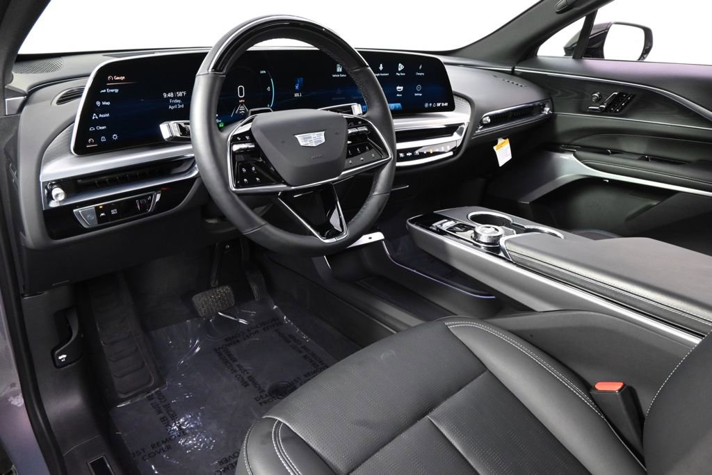 Certified 2025 Cadillac Lyriq Luxury w/ LPO, Floor Liner Package image 12