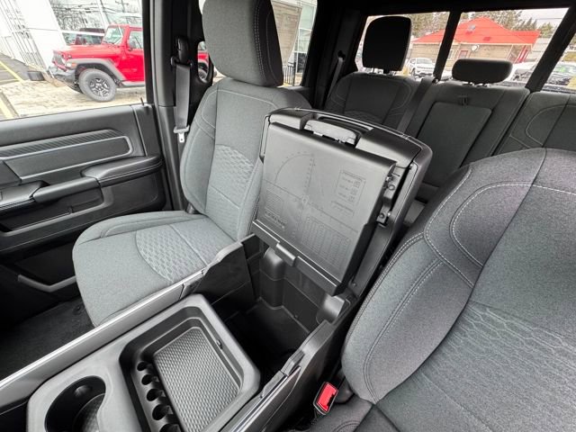 New 2026 RAM 3500 Big Horn AWD/4WD image 43