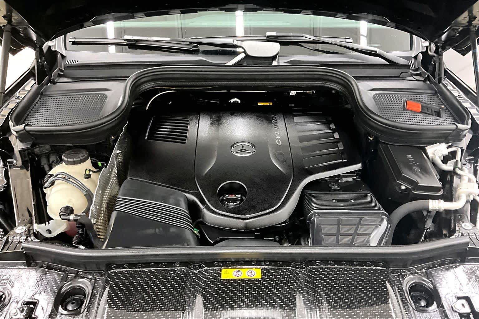 Certified 2025 Mercedes-Benz GLS 450 4MATIC image 31
