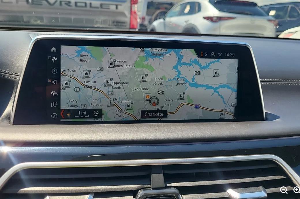 Used 2018 BMW M760i xDrive AWD/4WD image 13