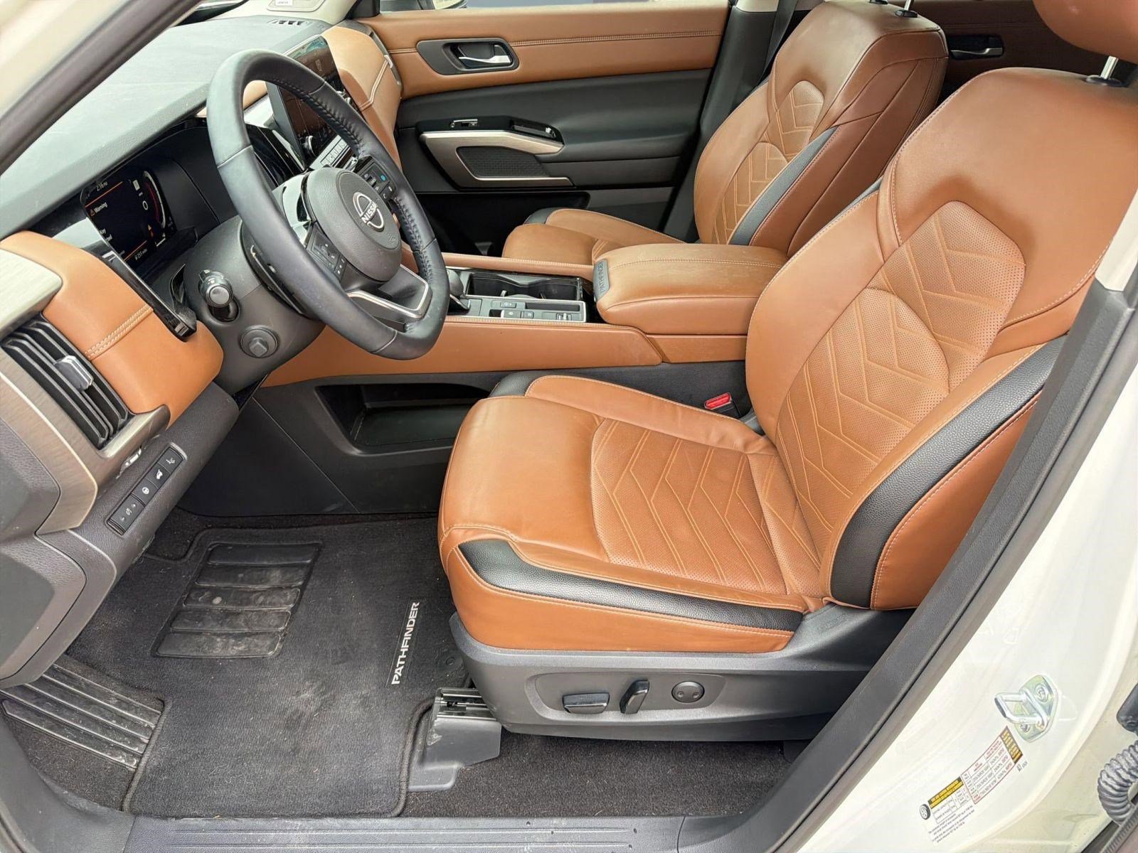 Used 2023 Nissan Pathfinder Platinum image 5