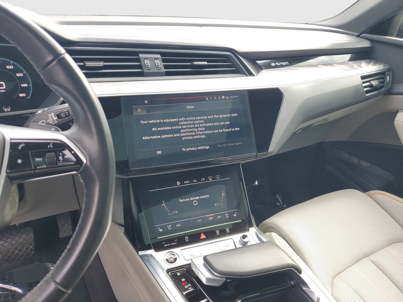 Used 2022 Audi e-tron Chronos image 28