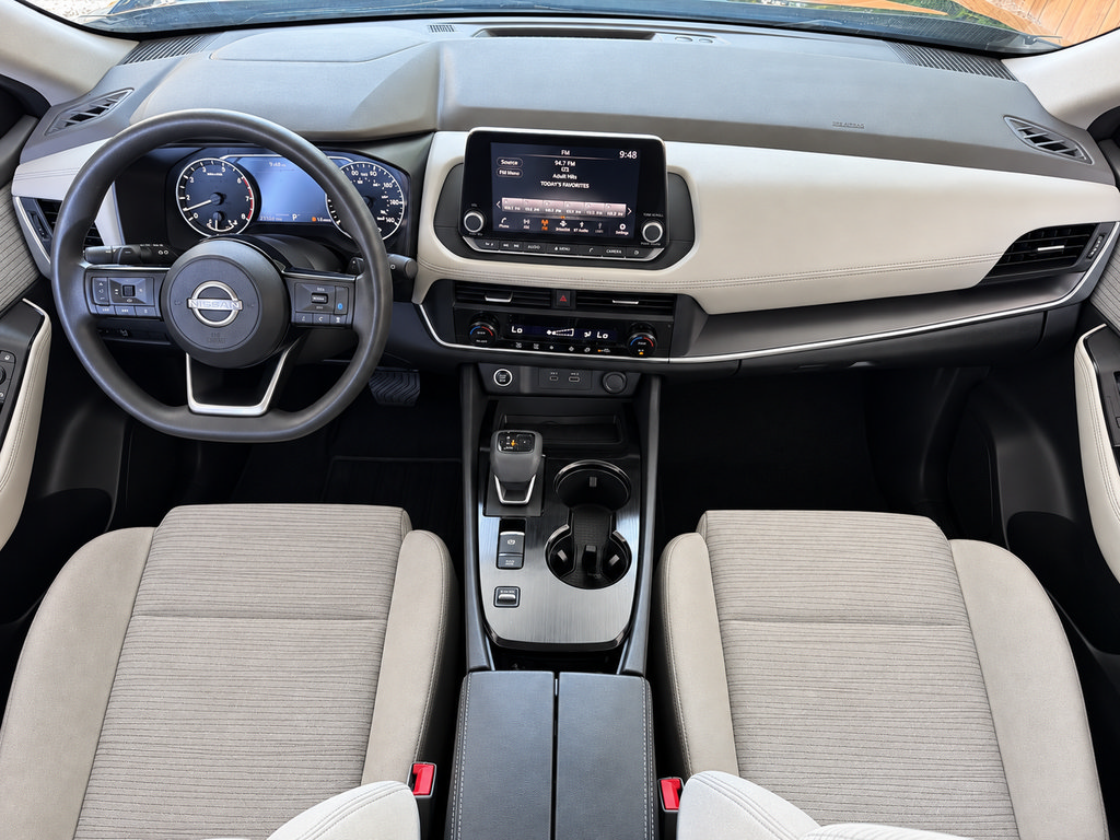 Used 2023 Nissan Rogue SV FWD image 28