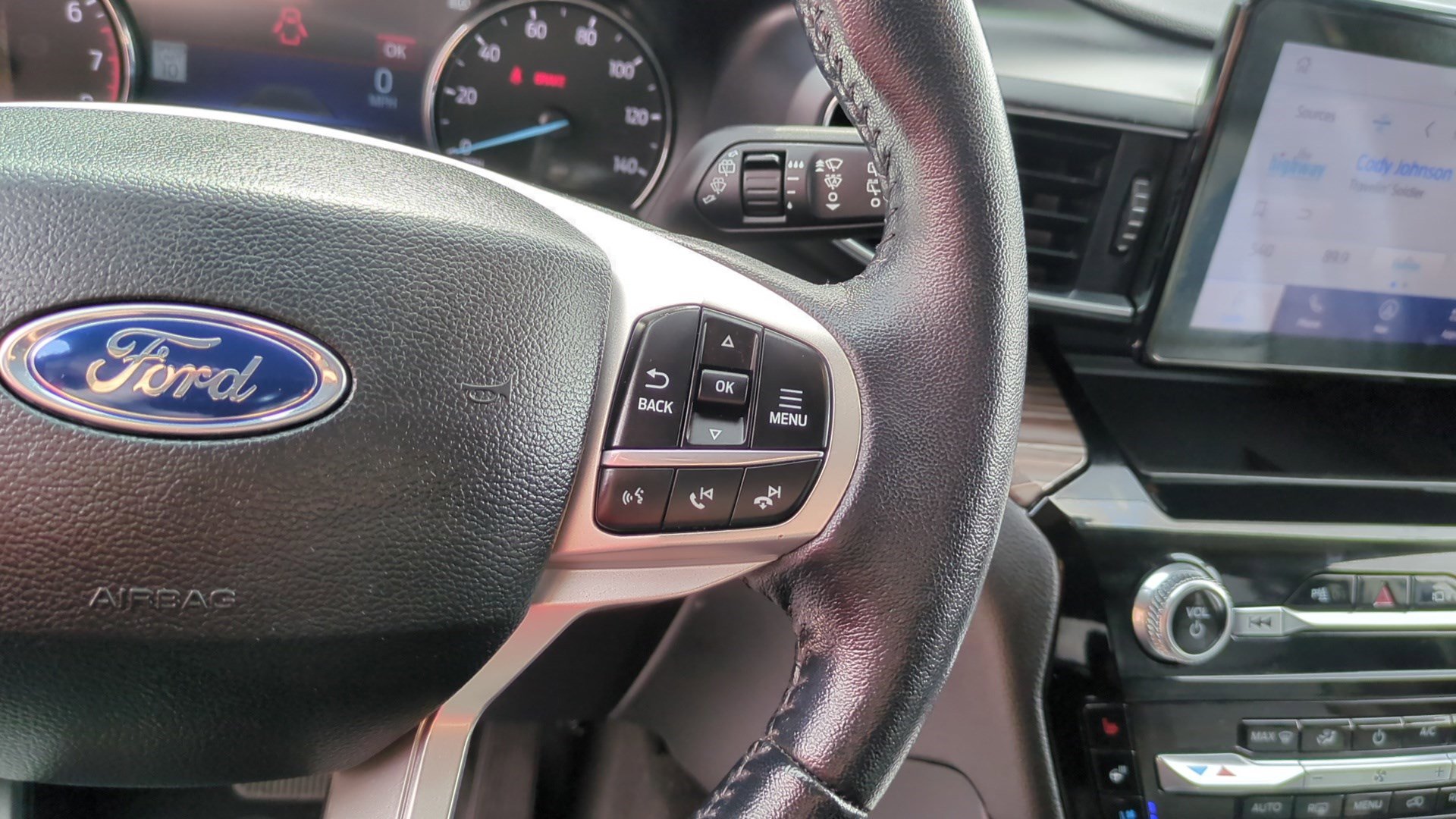 Used 2023 Ford Explorer Limited image 19