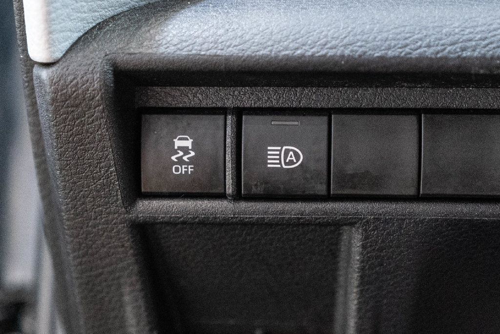 Used 2025 Toyota Sienna XLE FWD image 22