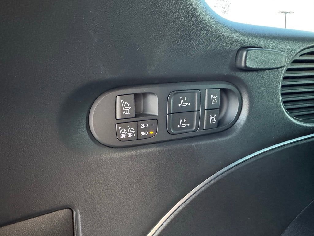 Used 2026 Hyundai Palisade Calligraphy image 9