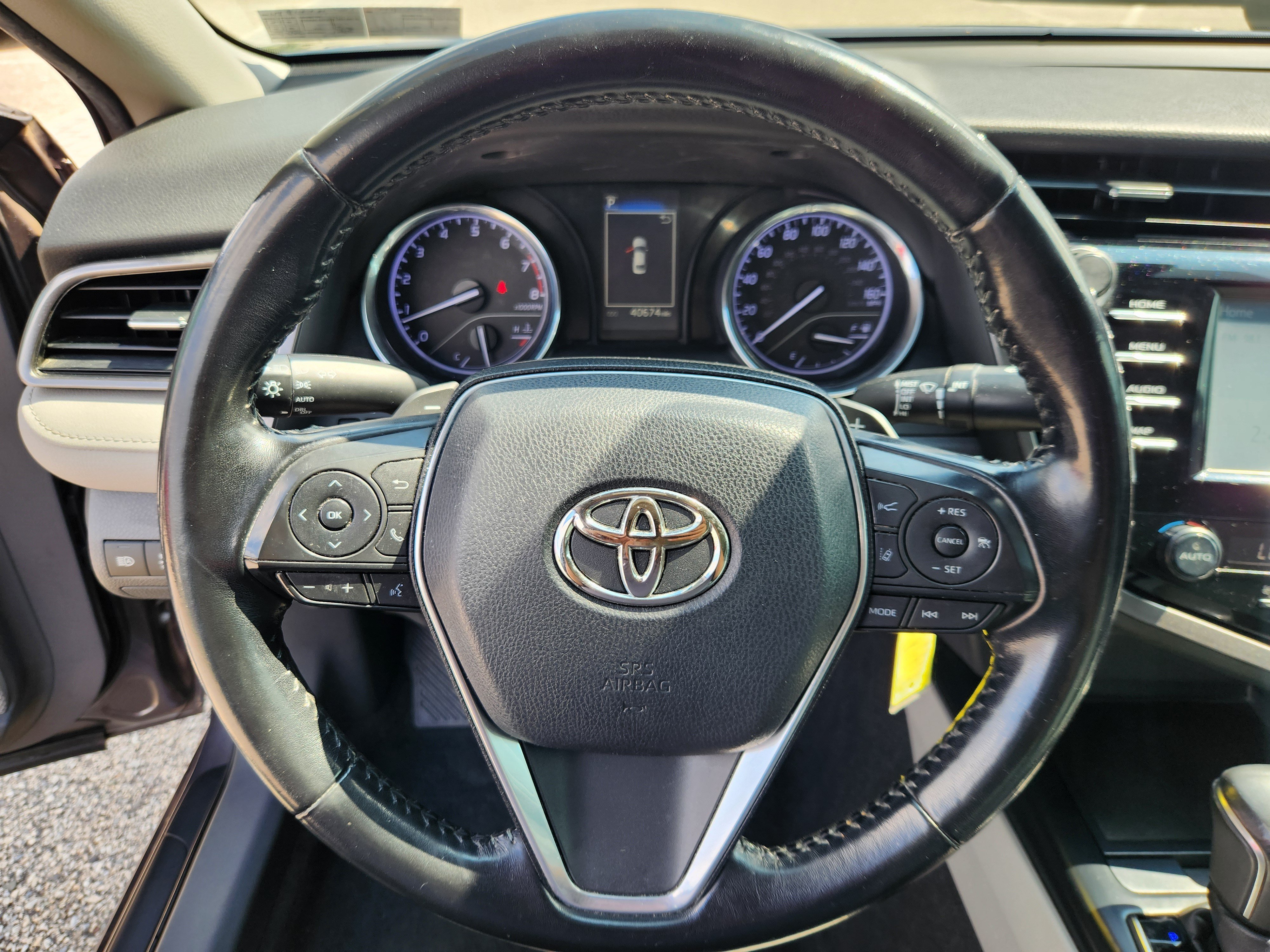 Used 2019 Toyota Camry SE FWD image 9