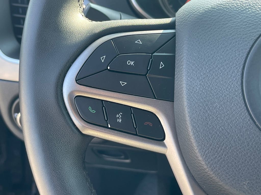 Used 2020 Jeep Cherokee Latitude Plus image 35