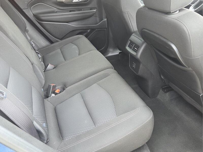 Used 2024 GMC Terrain SLE AWD/4WD image 17
