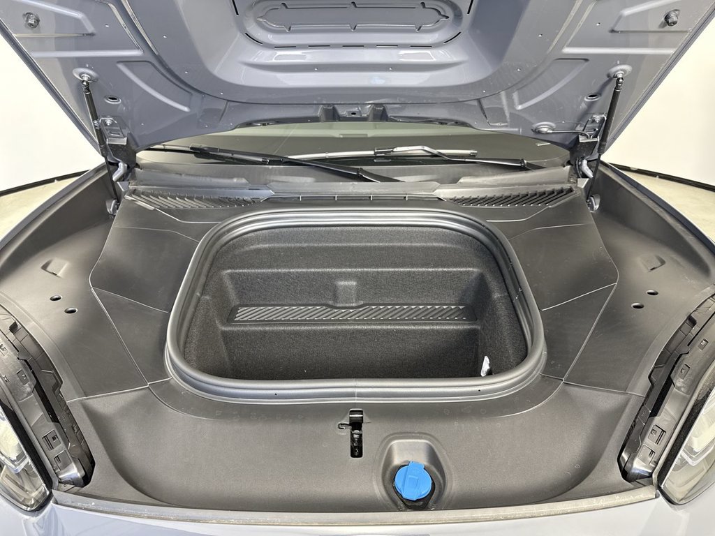 New 2026 Porsche Cayenne Electric AWD/4WD image 21