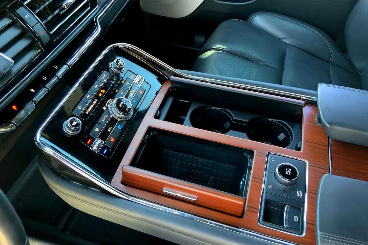 Used 2024 Lincoln Navigator Reserve image 17