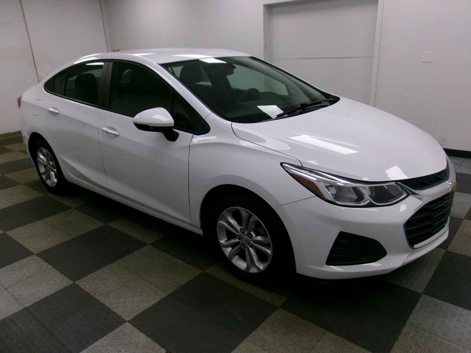 Used 2019 Chevrolet Cruze LS w/ LS Convenience Package FWD image 14