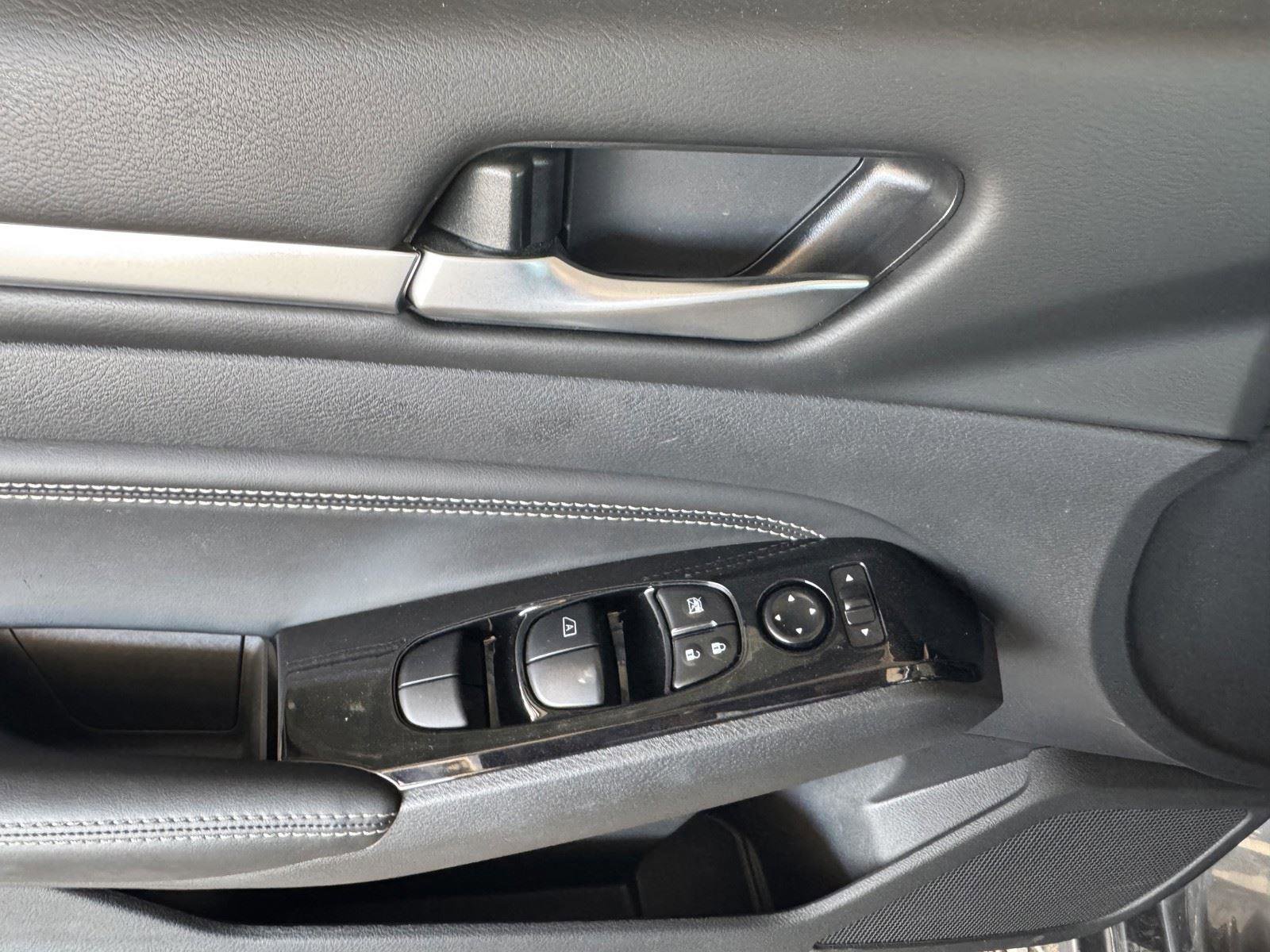 Used 2023 Nissan Altima 2.5 SV w/ SV Premium Package image 24