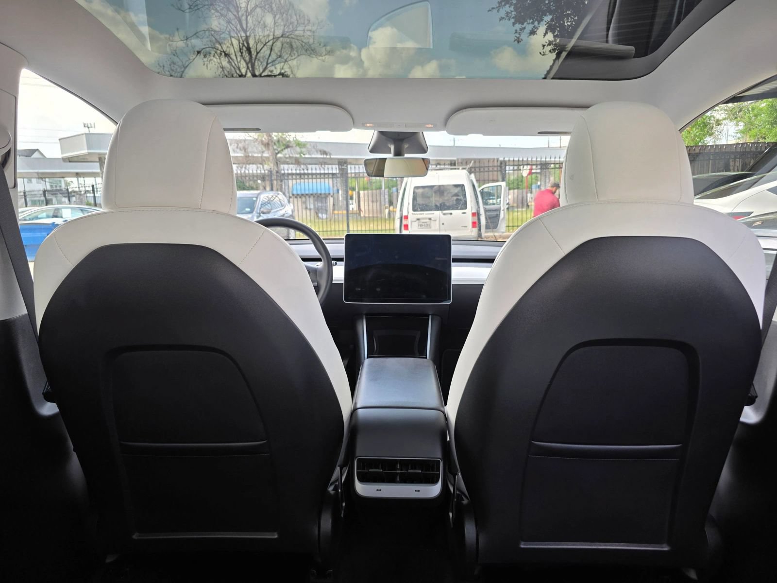 Used 2021 Tesla Model Y Long Range AWD/4WD image 34