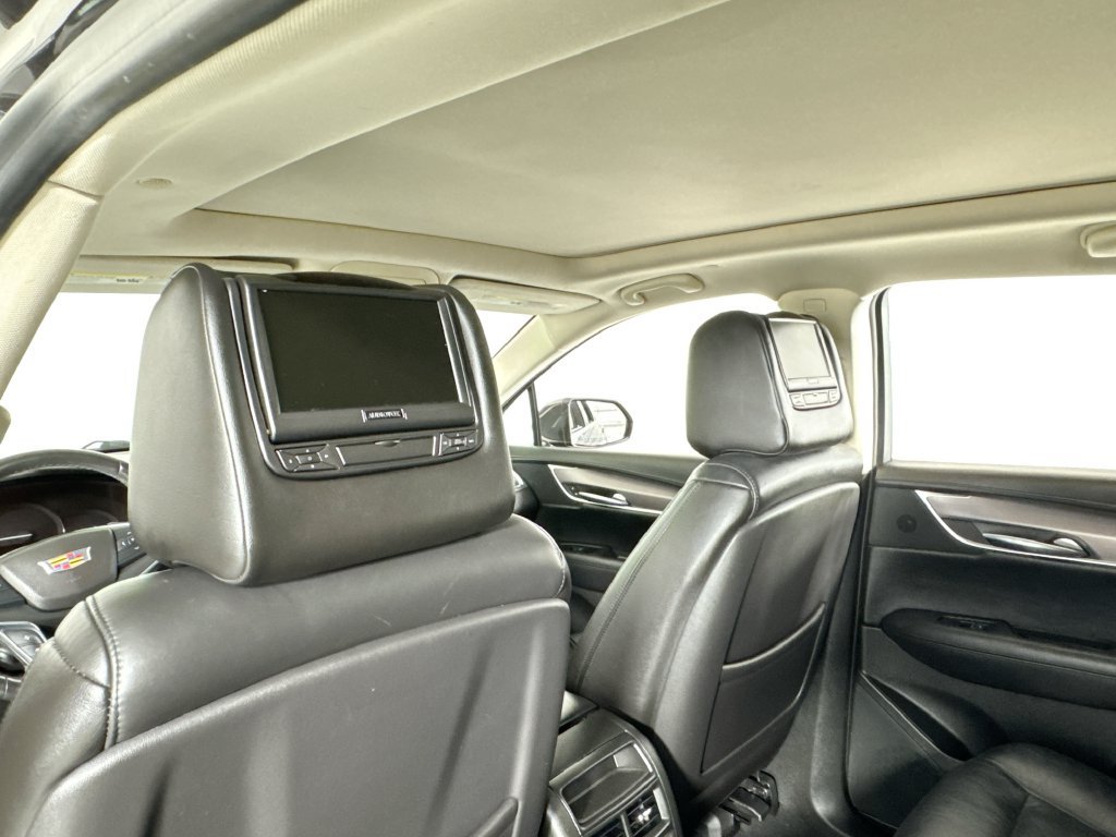 Used 2017 Cadillac XT5 Luxury w/ Driver Awareness Package FWD image 22