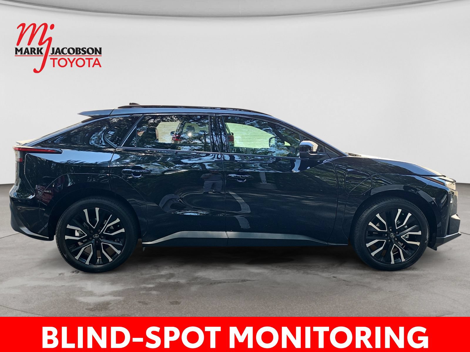Used 2026 Toyota bZ AWD/4WD image 7