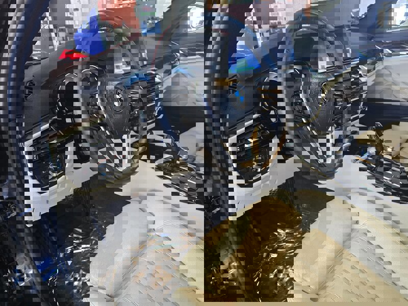 Used 2017 BMW 530i image 8