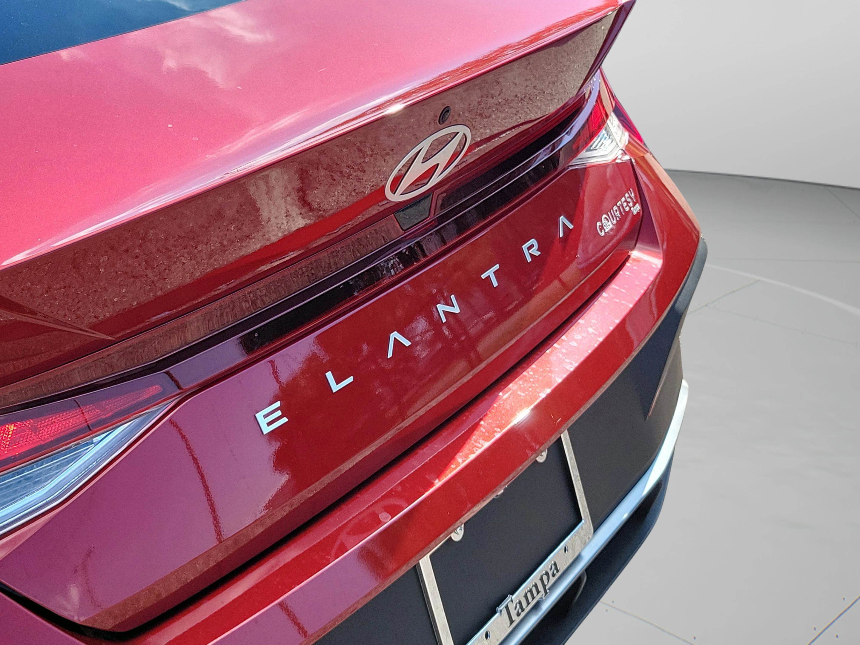 New 2026 Hyundai Elantra SE image 7