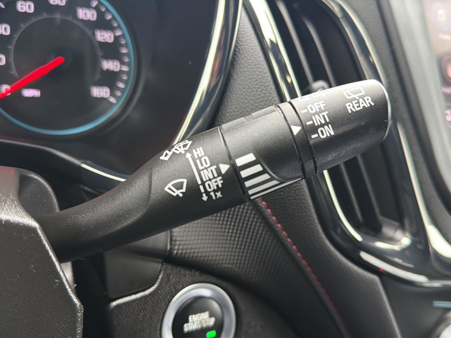 Used 2024 Chevrolet Equinox RS image 31