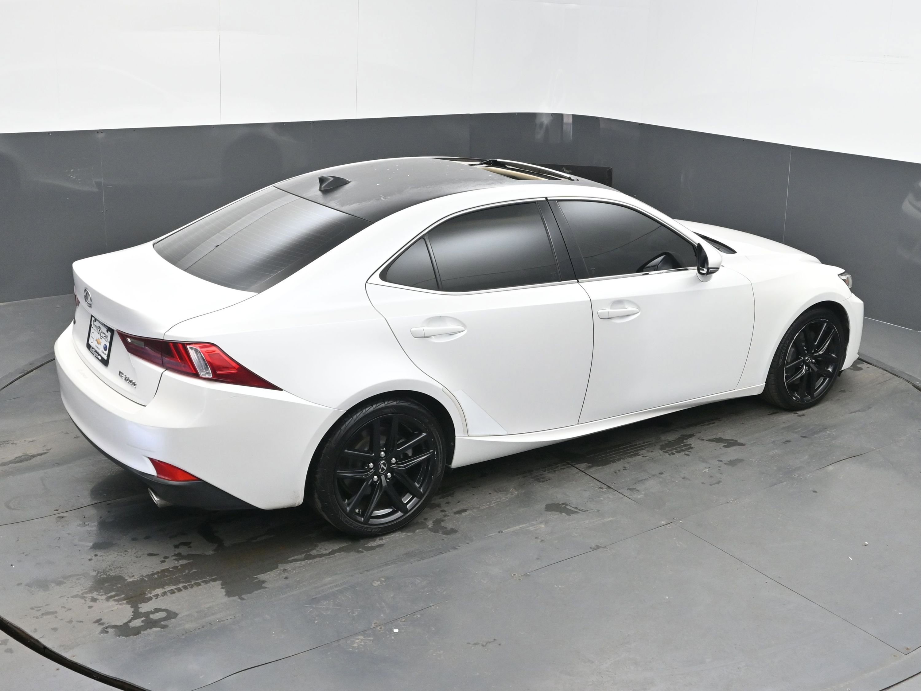 Used 2016 Lexus IS 200t image 40