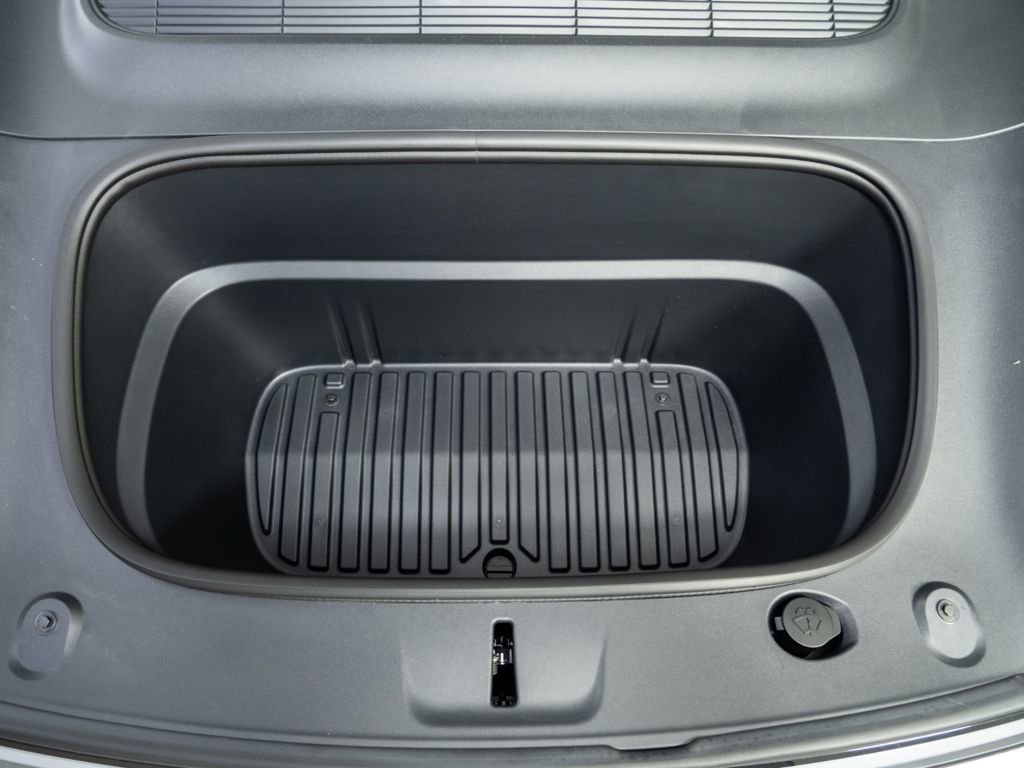 Used 2026 Tesla Model Y Long Range image 33