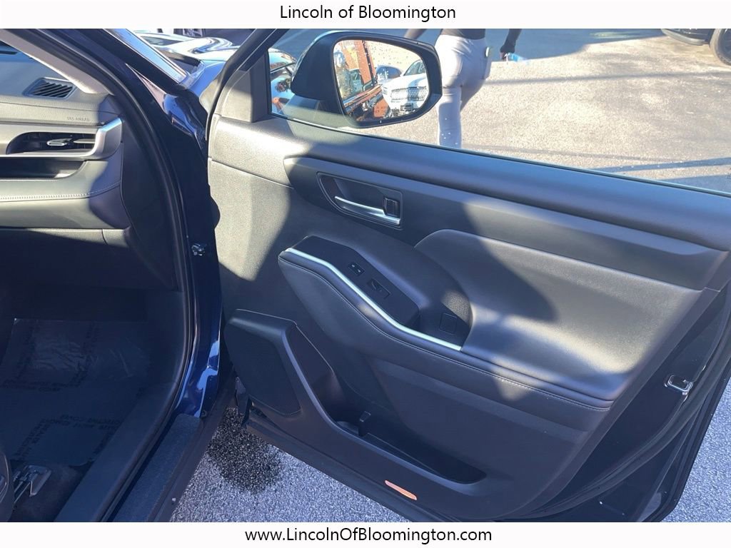 Used 2022 Toyota Highlander XLE image 21