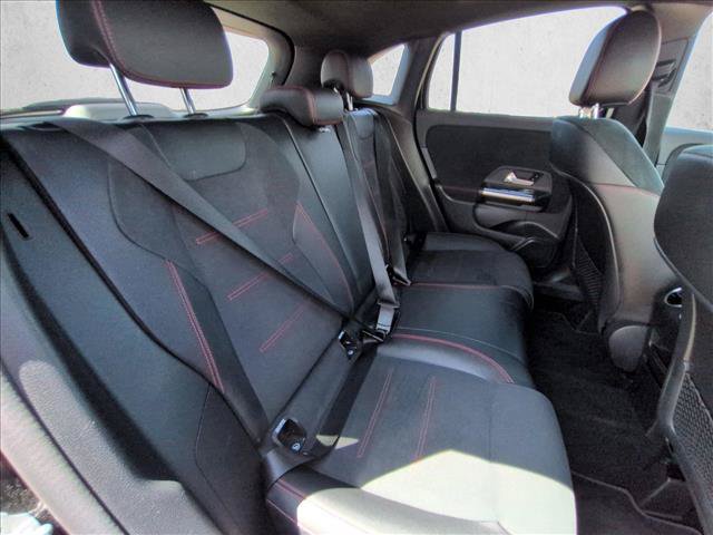 Used 2022 Mercedes-Benz GLA 250 4MATIC image 17