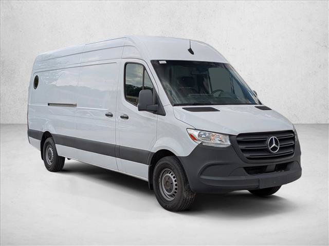 Used 2021 Mercedes-Benz Sprinter 2500 image 3