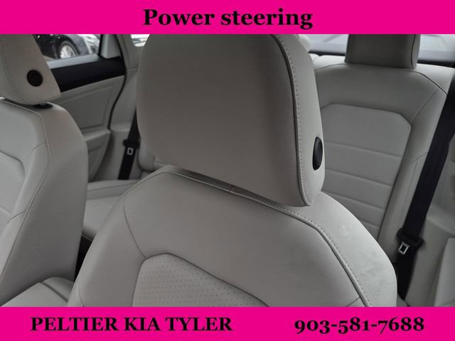 Used 2023 Volkswagen Jetta SE w/ Panoramic Sunroof Package FWD image 22