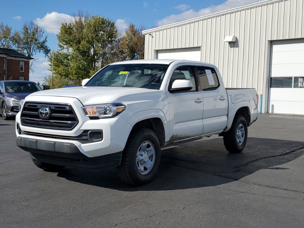 Used 2019 Toyota Tacoma SR image 3
