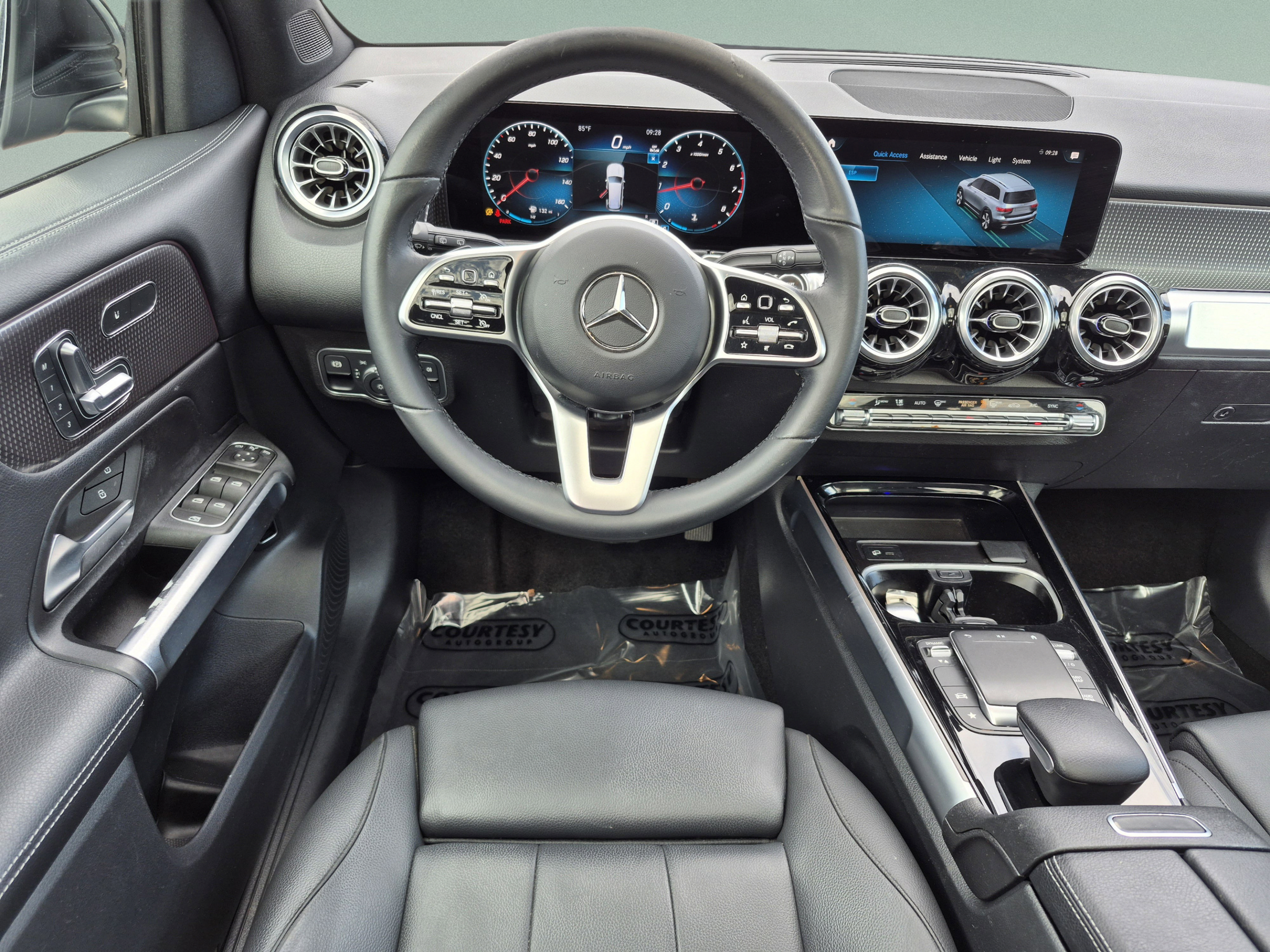 Used 2023 Mercedes-Benz GLB 250 image 14