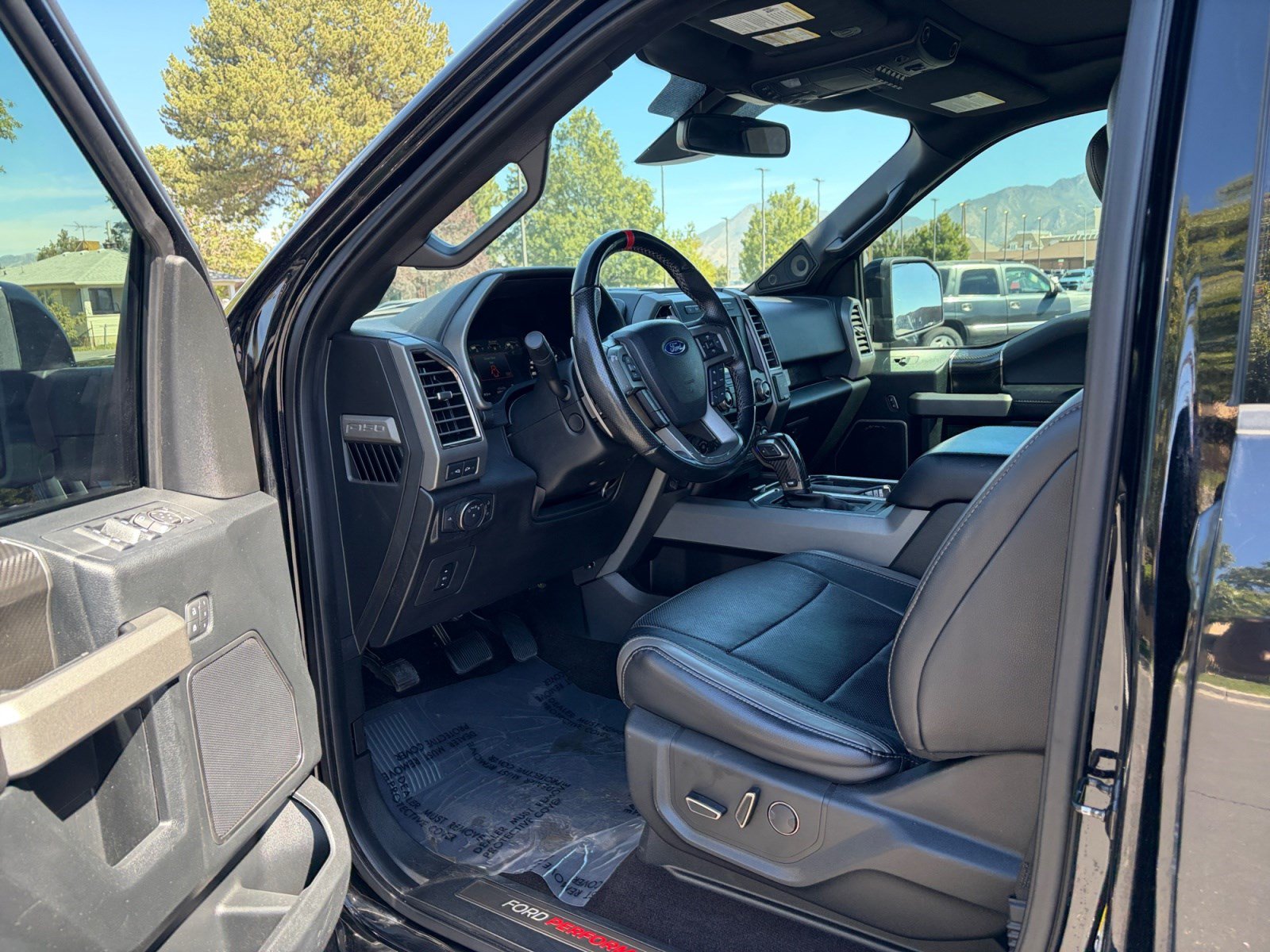 Used 2018 Ford F150 Raptor w/ Equipment Group 802A Luxury AWD/4WD image 10
