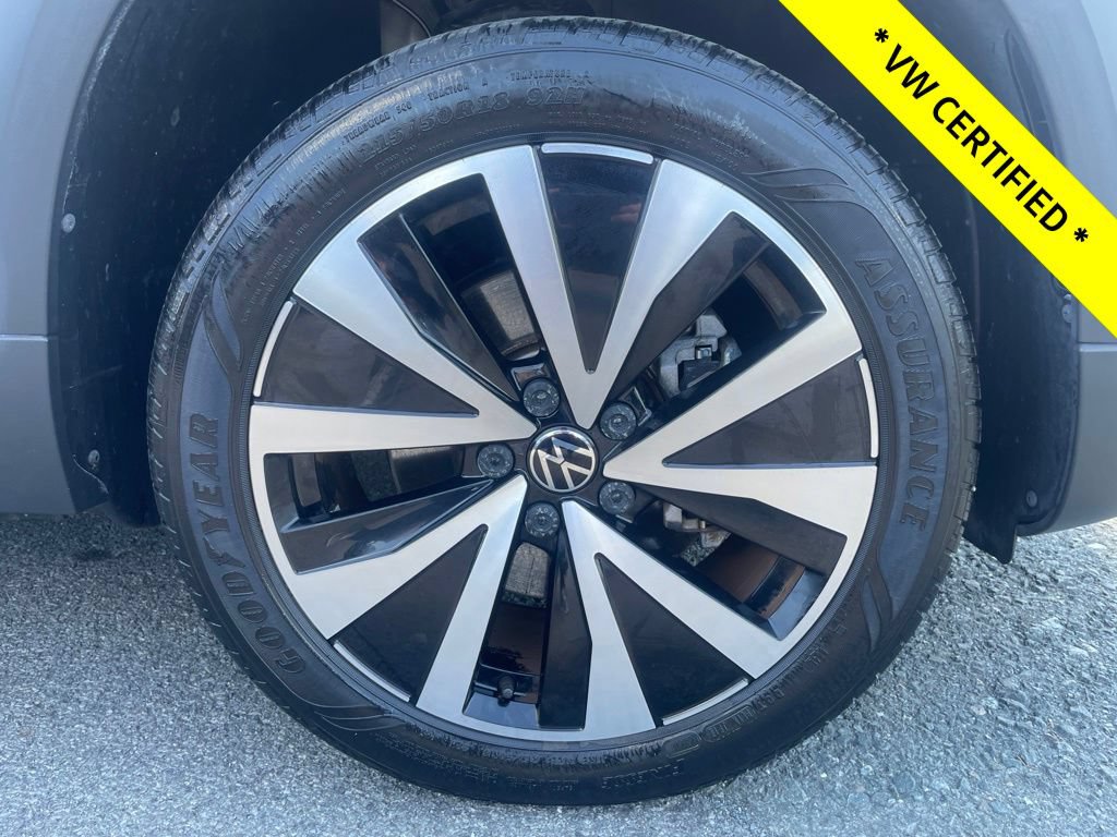 Certified 2023 Volkswagen Taos SE FWD image 13