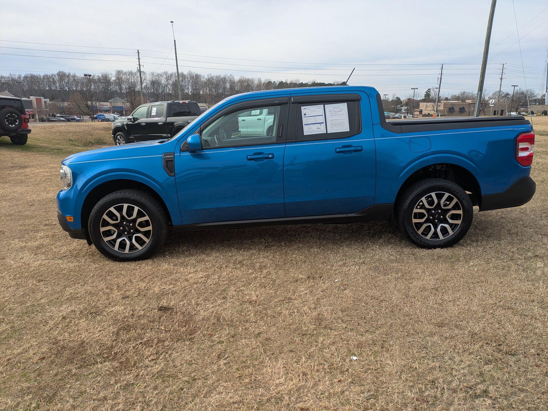 Used 2022 Ford Maverick Lariat w/ Lariat Luxury Package image 7