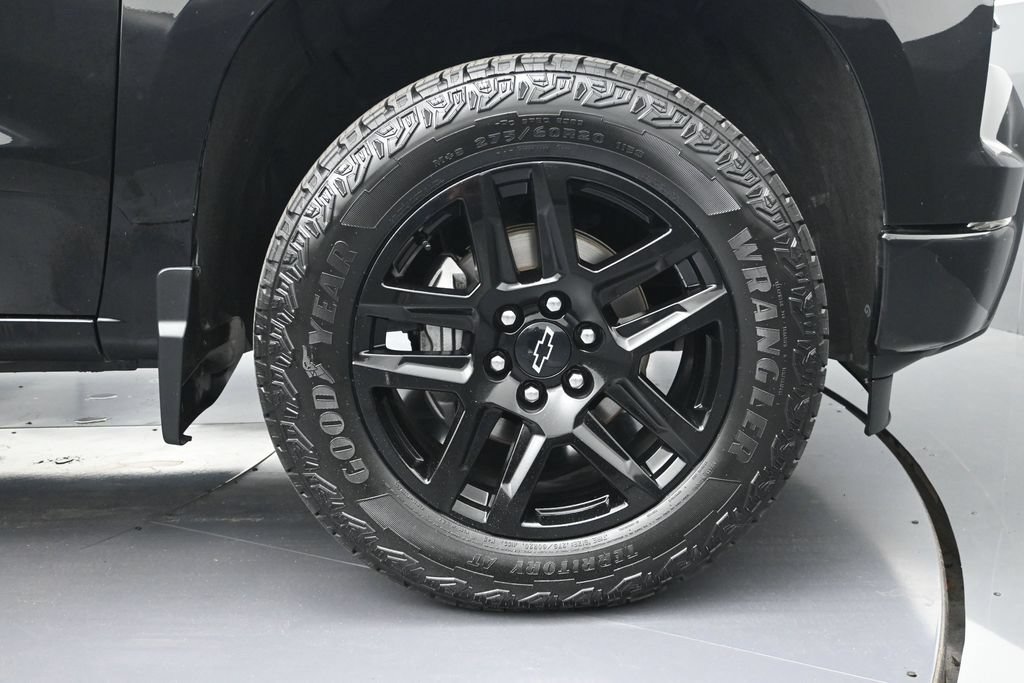 Used 2023 Chevrolet Silverado 1500 RST AWD/4WD image 9